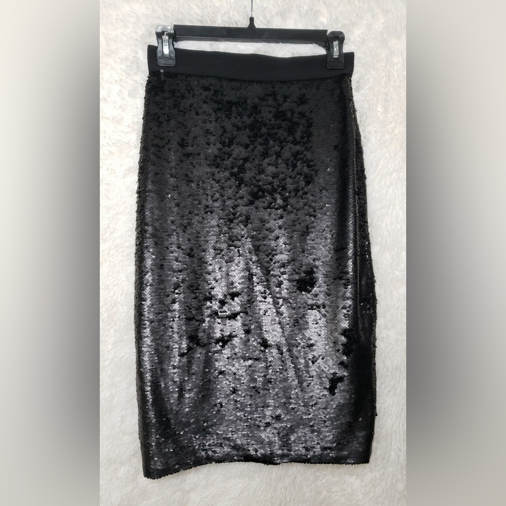 Banana Republic Black Sequin Pencil Skirt Size 0 NWOT